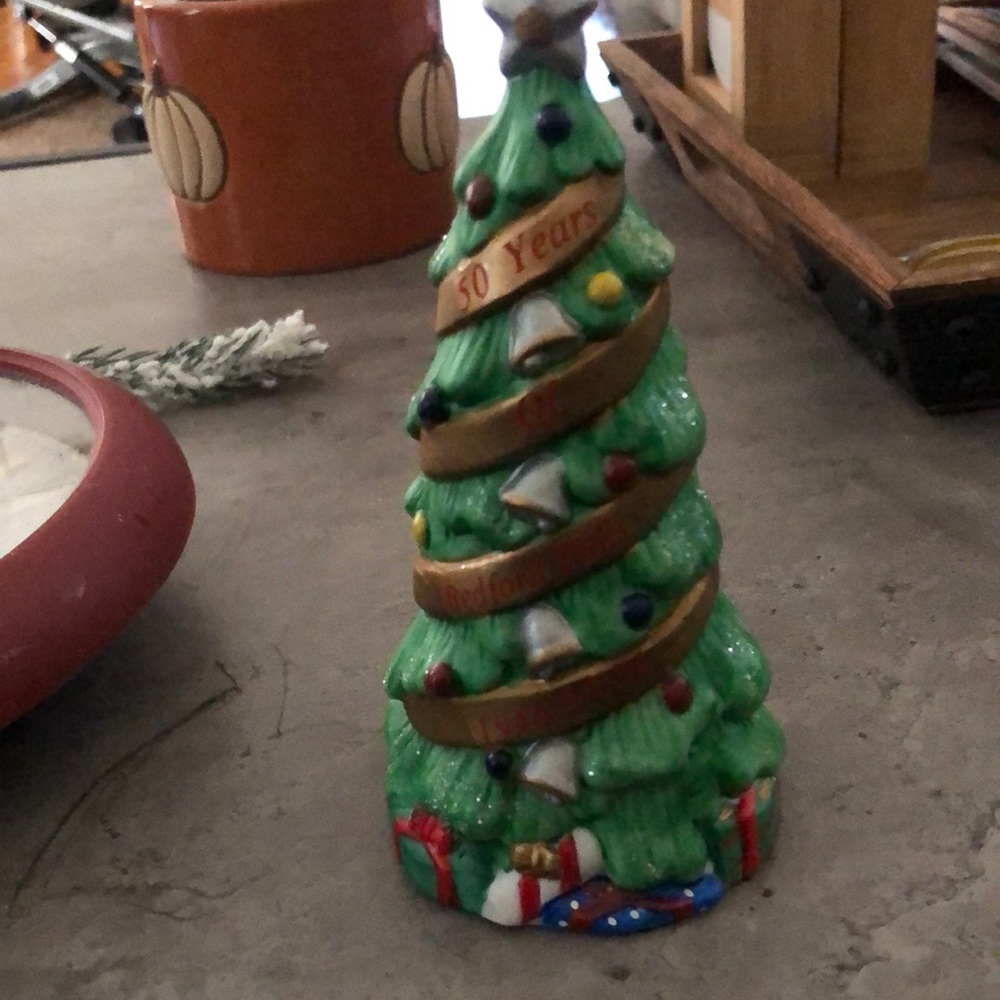 Collectors: It’s a Wonderful Life 50th Anniv. Xmas Tree #2171 of 6200. 1946-1996